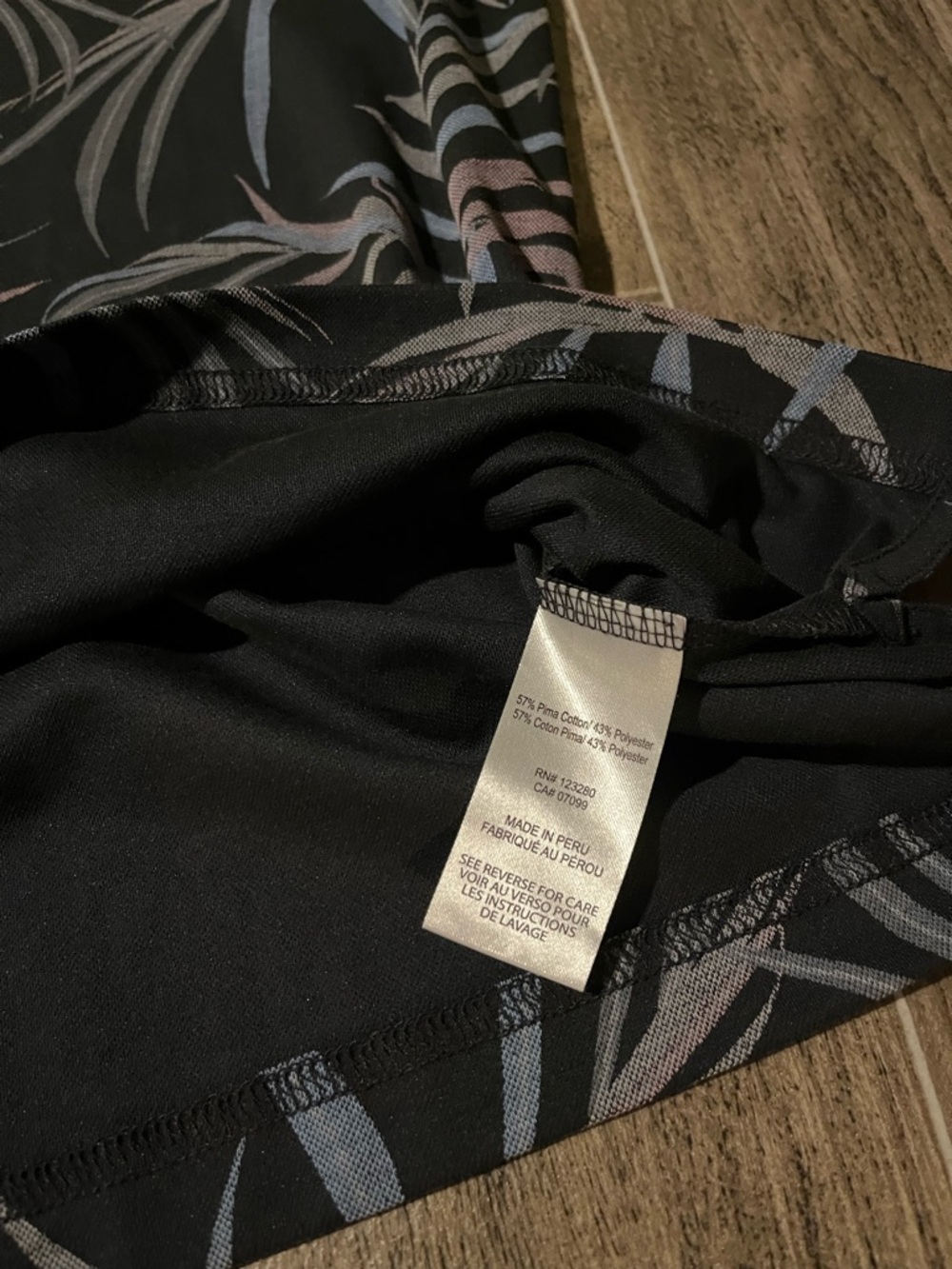 Travis Mathew Mens XL Black Tropical Palm Leaf Pima Cotton Blend Golf Polo Shirt - Picture 4 of 7